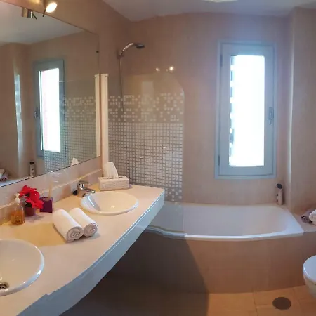 بيت للعطل Casa Con Jardin Tropical